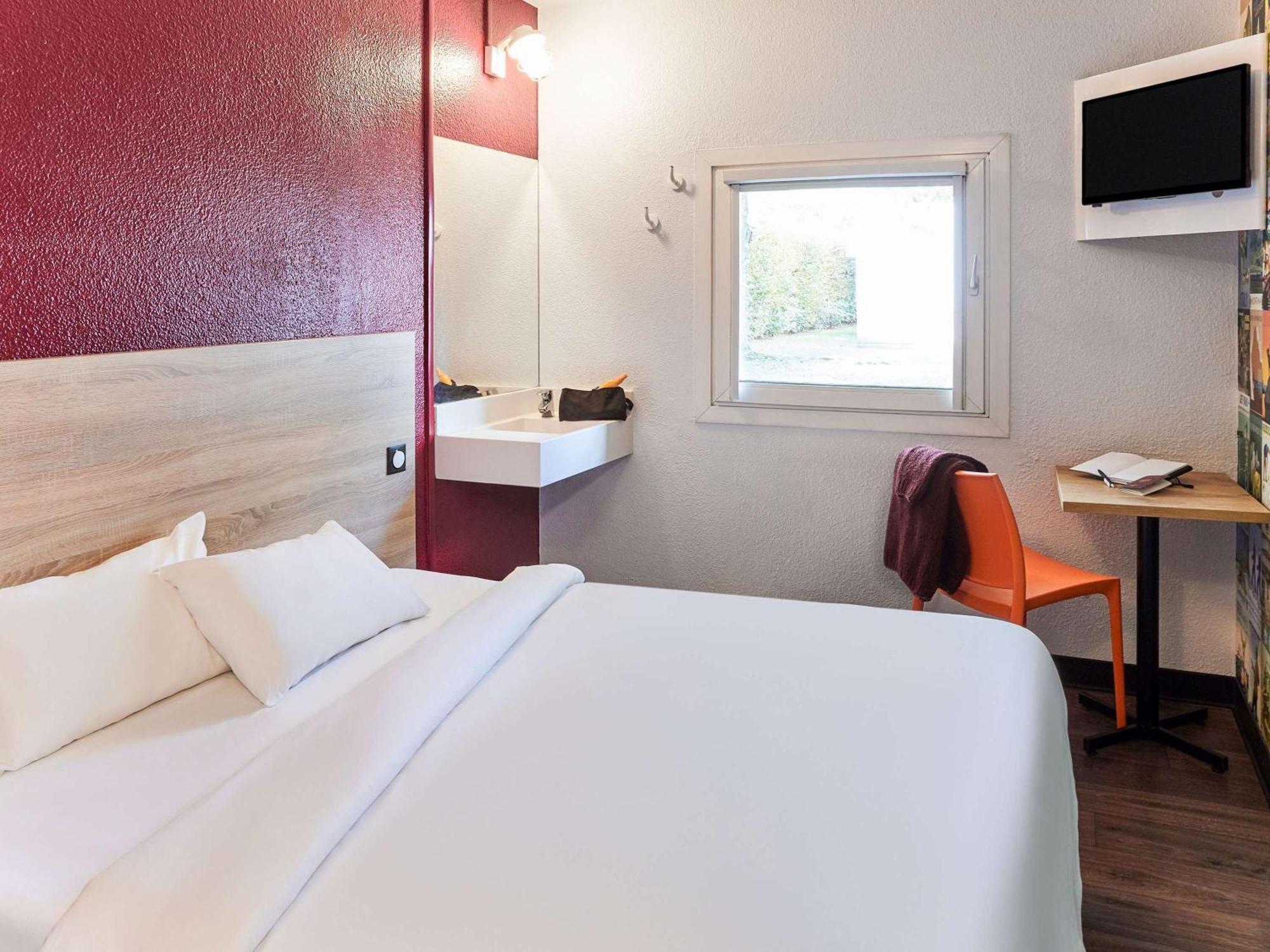 Hotelf1 Antibes Sophia Antipolis 발로리스 외부 사진